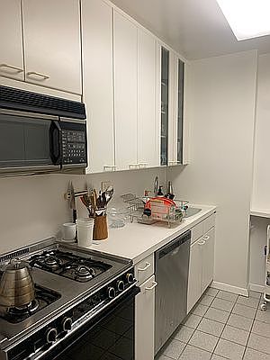 4th image of 392 Central Park W APT 7E