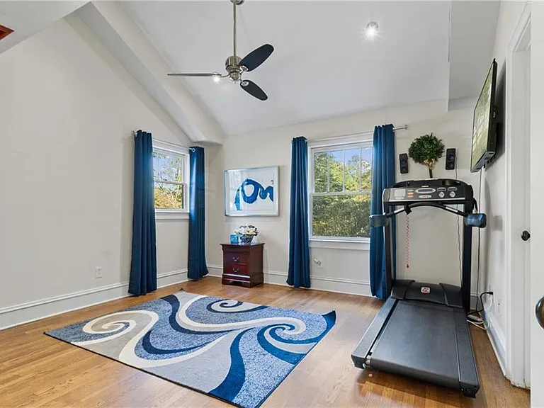 1532 Huntingdon Trl — Photo 23