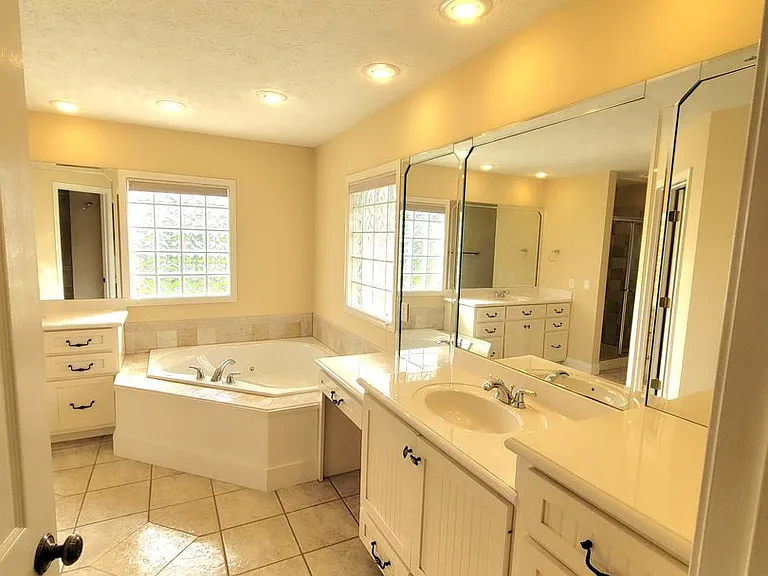 103 Parkview Ln — Photo 32