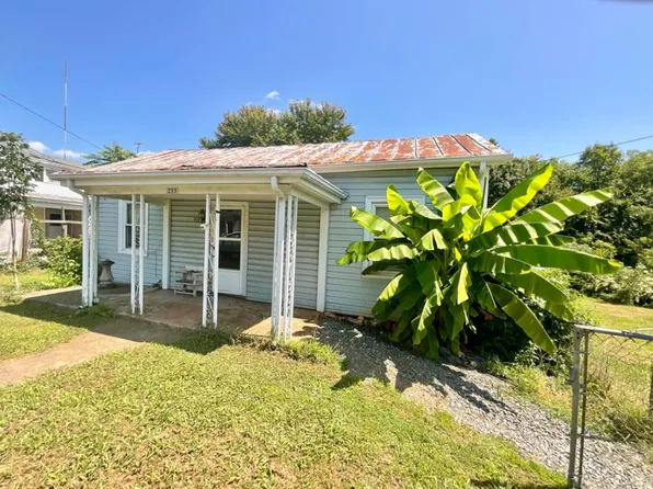 213 Main St, Madison Heights, VA 24572