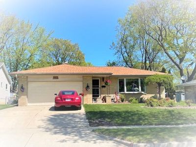 8530 W Harrison Ave, West Allis, WI, 53227