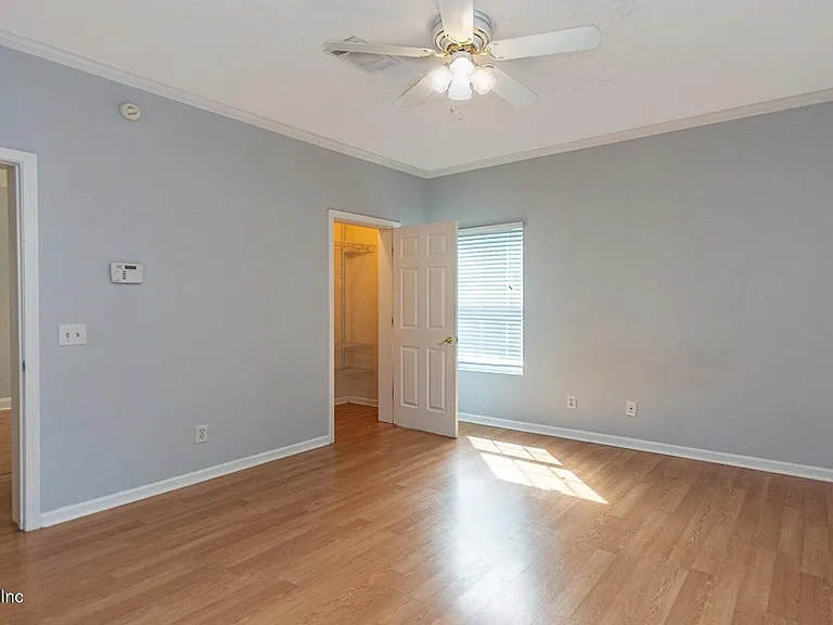 3237 Mayflower St S — Photo 14