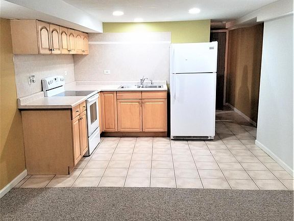 2nd image of 5313 W Newport Ave #G