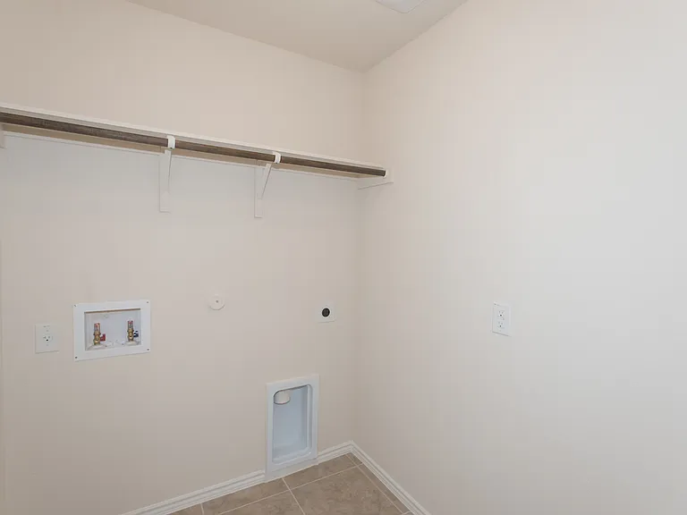 5717 Southerner Way — Photo 14
