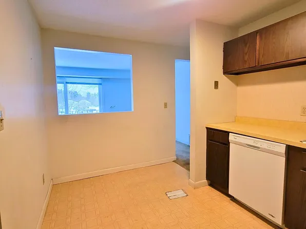 5 Brookside Drive #9, Exeter, NH 03833