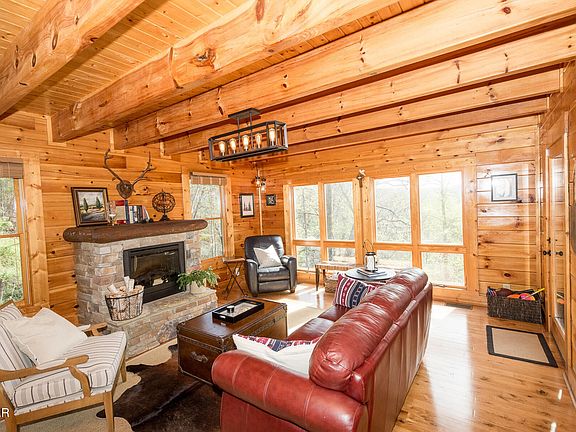 4th image of 1420 Zachary Thomas Ln