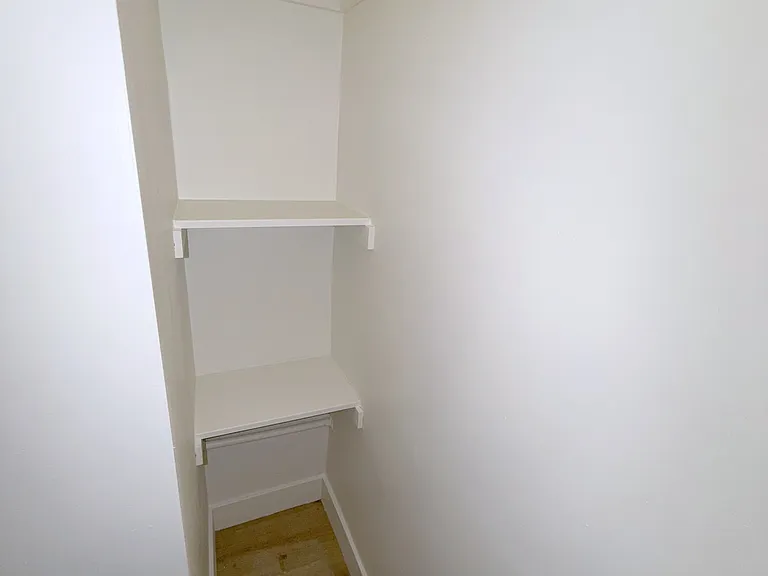 2345 Lincoln Park — Photo 33