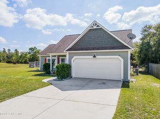 121 Blueberry Fields Rd, Maple Hill, NC 28454