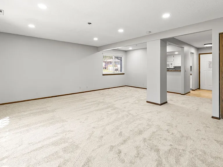 9002 David Cir — Photo 10