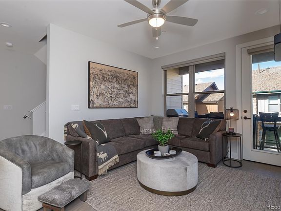 4th image of 12 Stagecoach Way