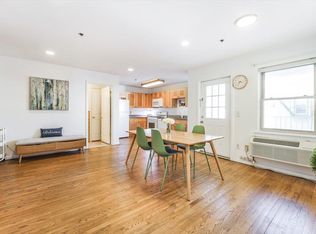 206 36th St #203, Union City, NJ 07087