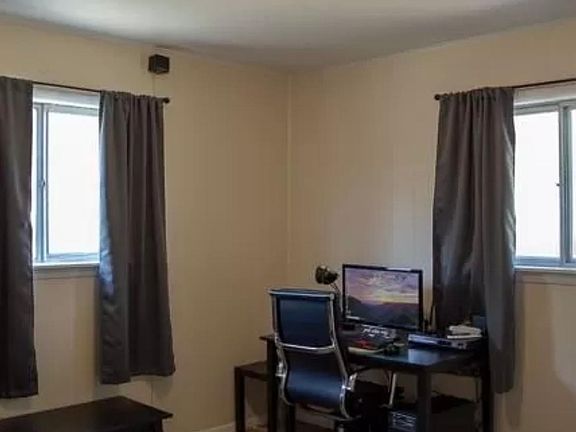 5th image of 10 Ipswich Dr