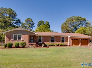 4010 Dunsmore St SE, Huntsville, AL 35802