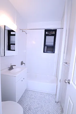 Rented by A&E Real Estate Management | media 16