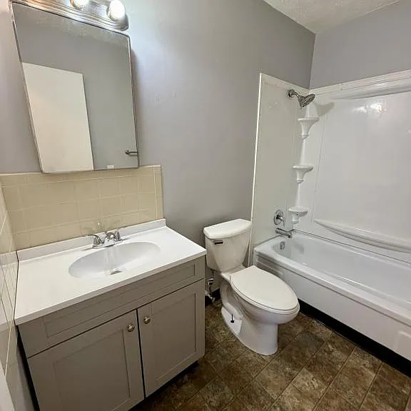 1860 Mahoning Ave NW #306 — Photo 11