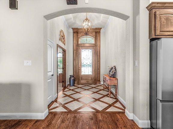 4th image of 332 Antler Ridge Dr