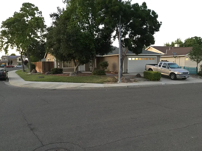 627 Lady Slipper Ln — Photo 4
