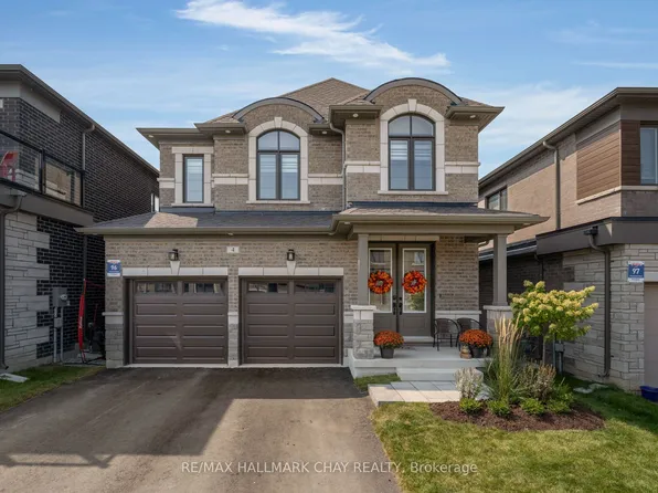 4 Periwinkle Rd, Springwater, ON L9X 2E2