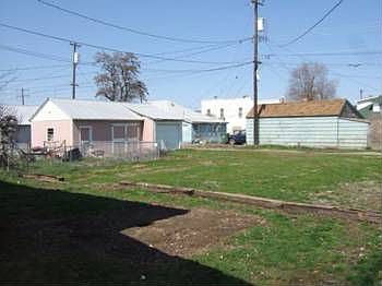 5th image of 415 E Montgomery Ave