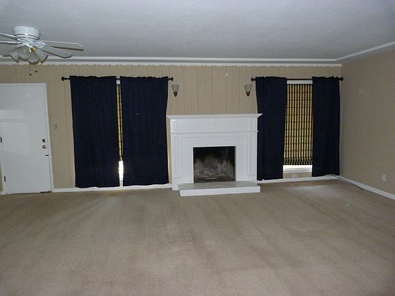 4th image of 515 W Floradora Ave