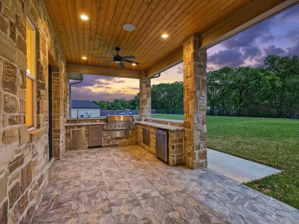 115 Palo Blanco St, Mabank, TX 75156
