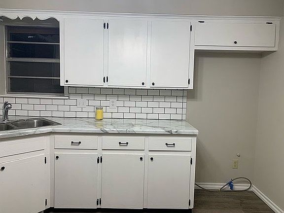 4th image of 210 S 162nd Ave E