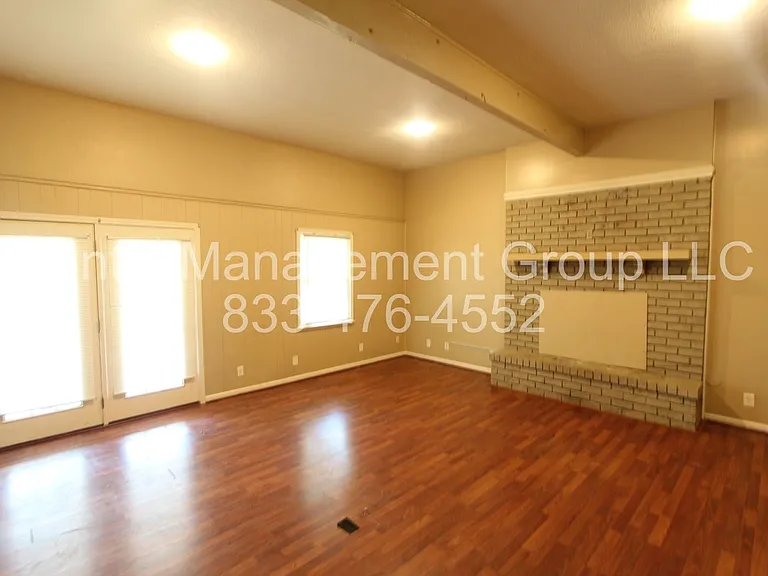 2232 6th St NE — Photo 9