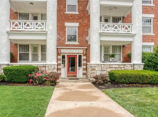 406 E 43rd St #1, Kansas City, MO 64110