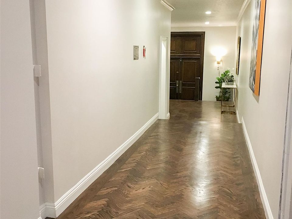 1st image of 133 S Oakhurst Dr APT 206