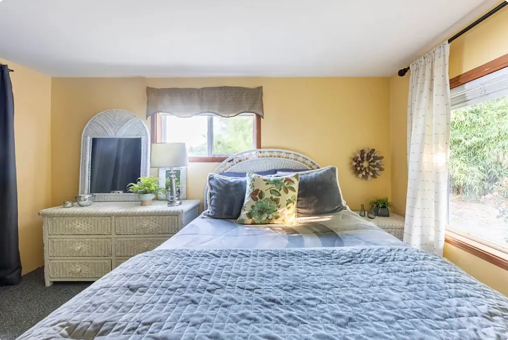SW Bay St, Port Orchard — Photo 3