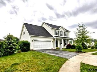 5 Ashfield Ct, Littlestown, PA 17340