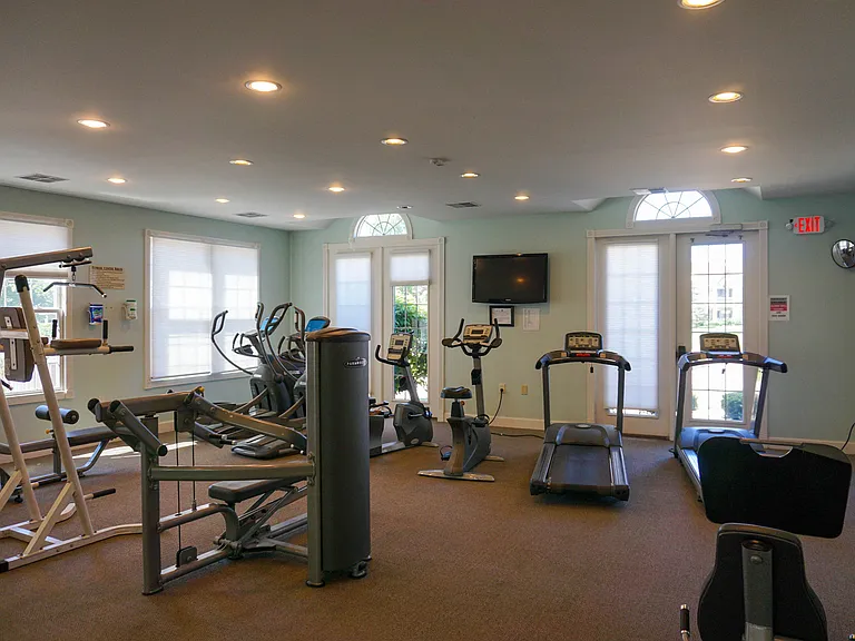 Brookwood Farms Apartments — Photo 30