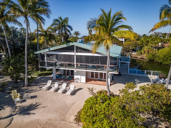 17249 Bonefish Ln, Summerland Key, FL 33042