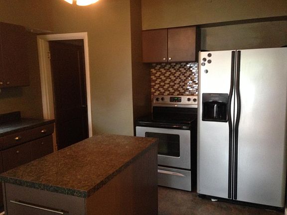 Urban kitchen with retro touches