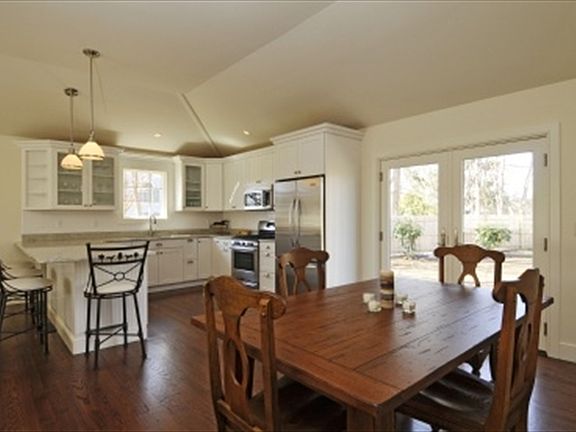 2nd image of 1 Cedar Ct