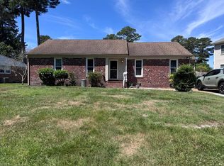 2824 Augusta Cir, Virginia Beach, VA 23453
