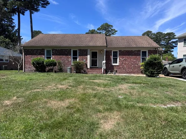 2824 Augusta Cir, Virginia Beach, VA 23453