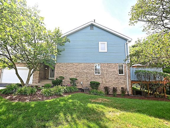 2nd image of 17386 Brook Crossing Ln