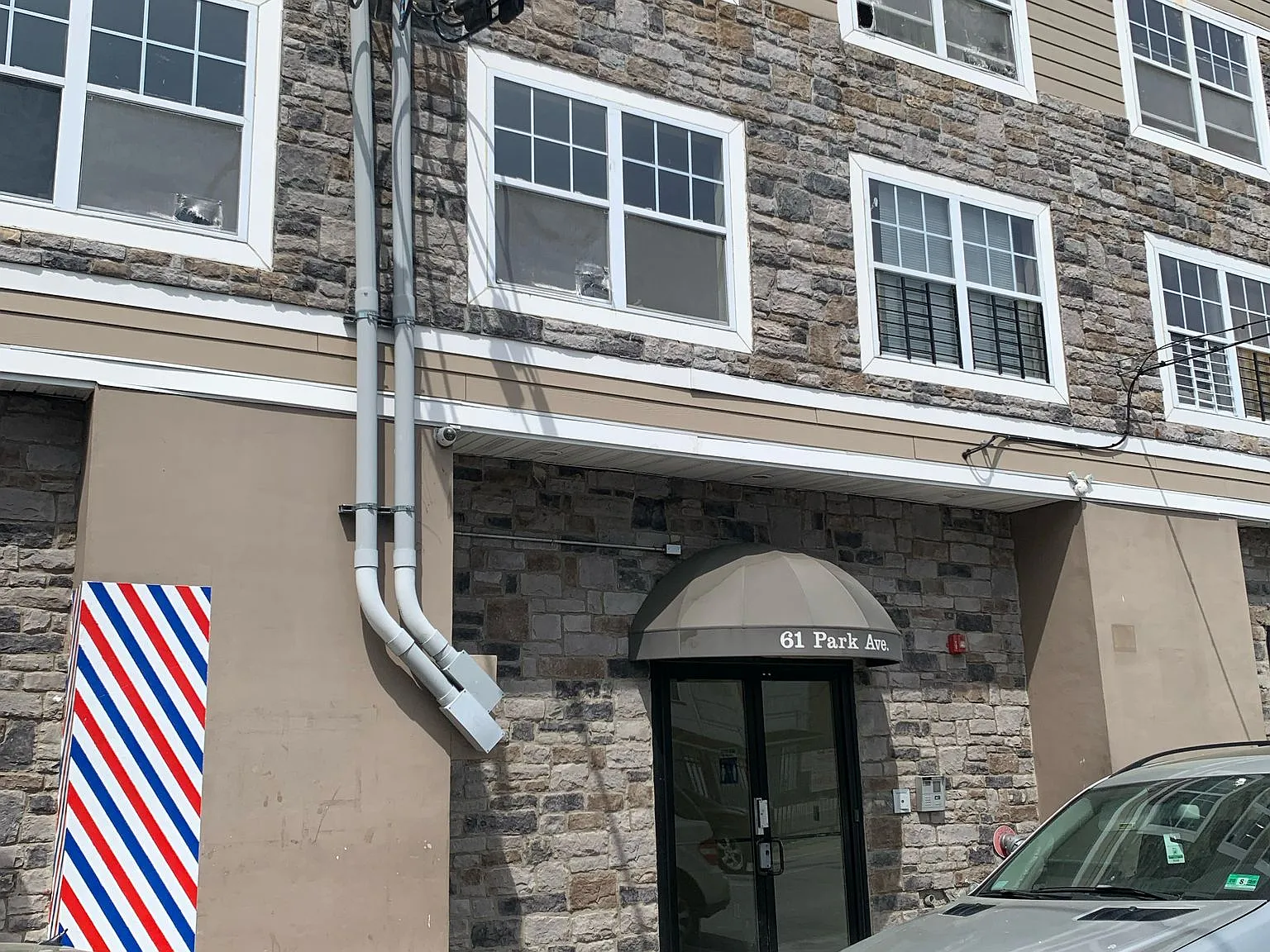 2 bed, $1,975 — Photo 3
