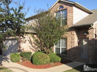 5724 Barrier Reef Dr, Fort Worth, TX 76179