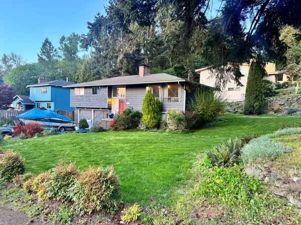 7004 NE 158th St, Kenmore, WA 98028