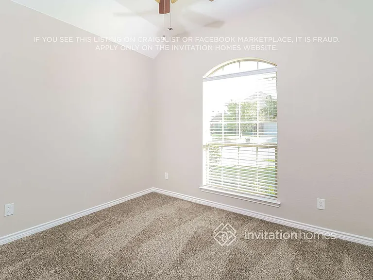 1155 Rosemary Ct — Photo 11