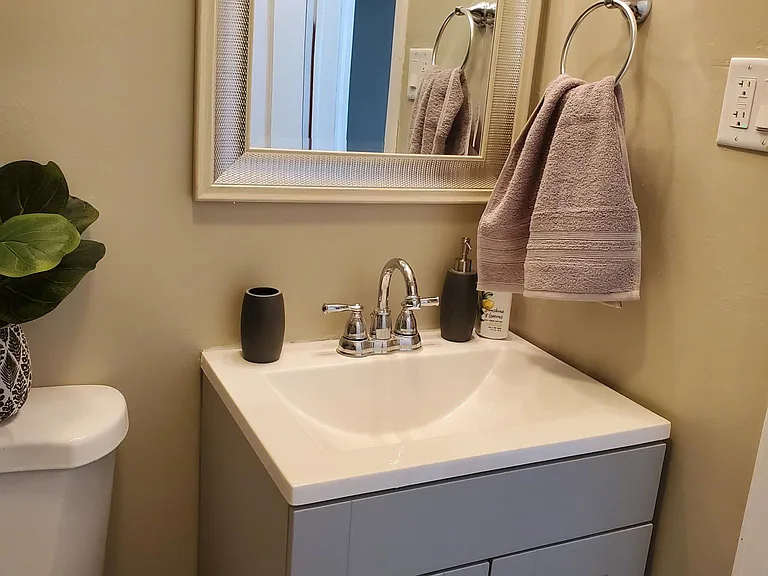 1329 Campbell Ave — Photo 8