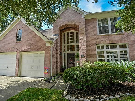 2nd image of 16311 Candlerock Ct