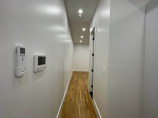 4th image of 419 16th St #16B