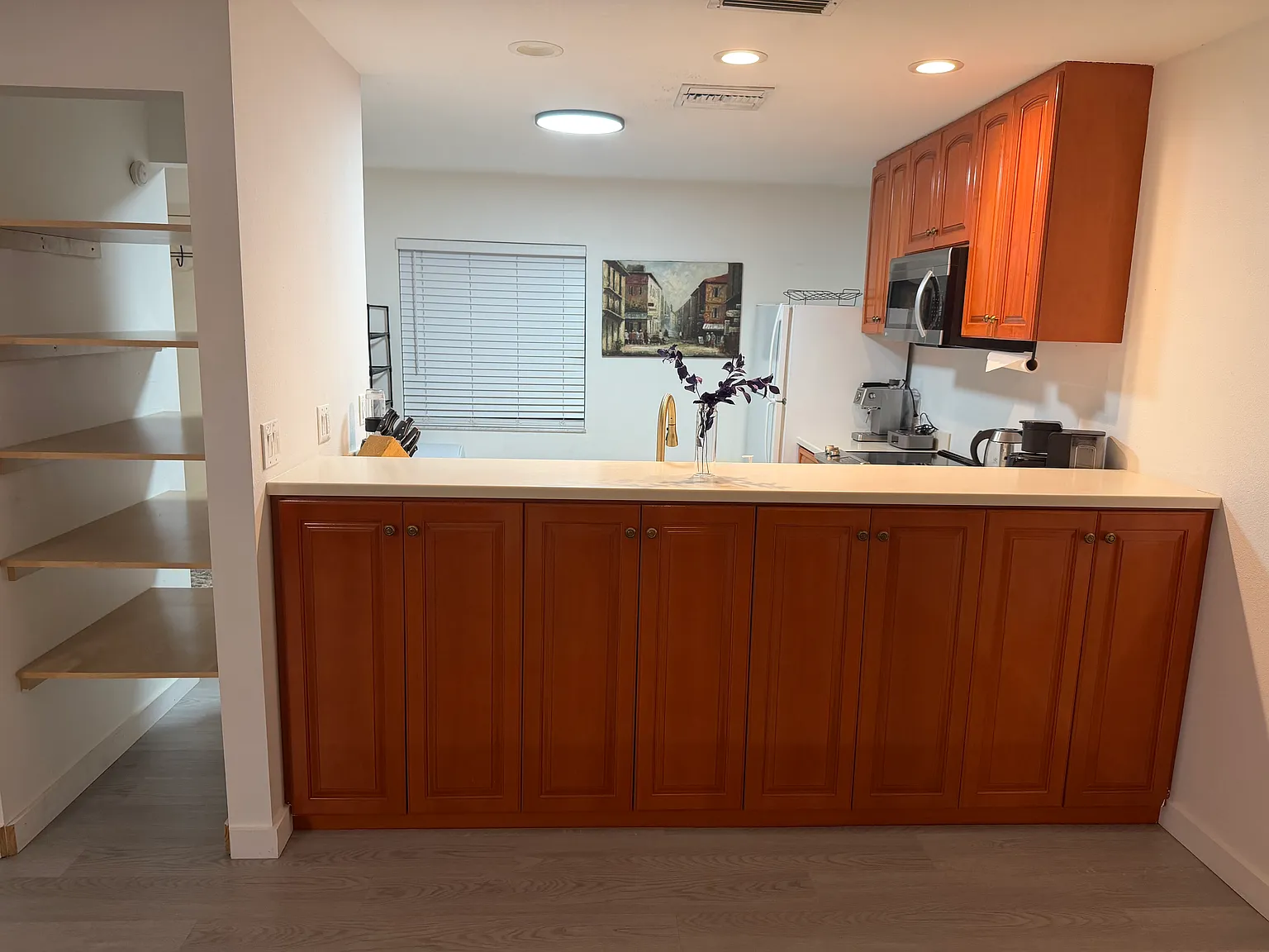 2 bed, 1110 sqft, $2,100 — Photo 4