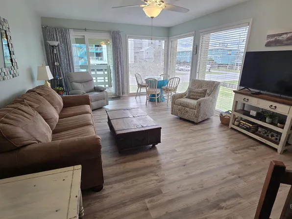 1144 W Beach Blvd #2D, Gulf Shores, AL 36542