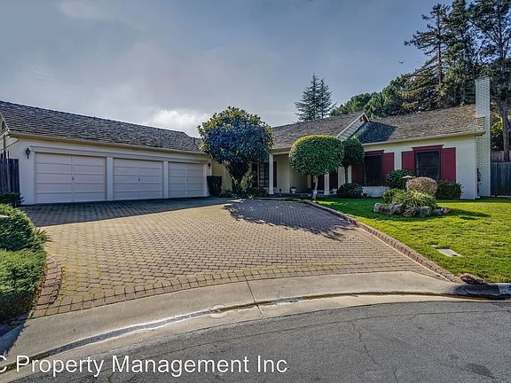 2nd image of 20 Horseshoe Ct