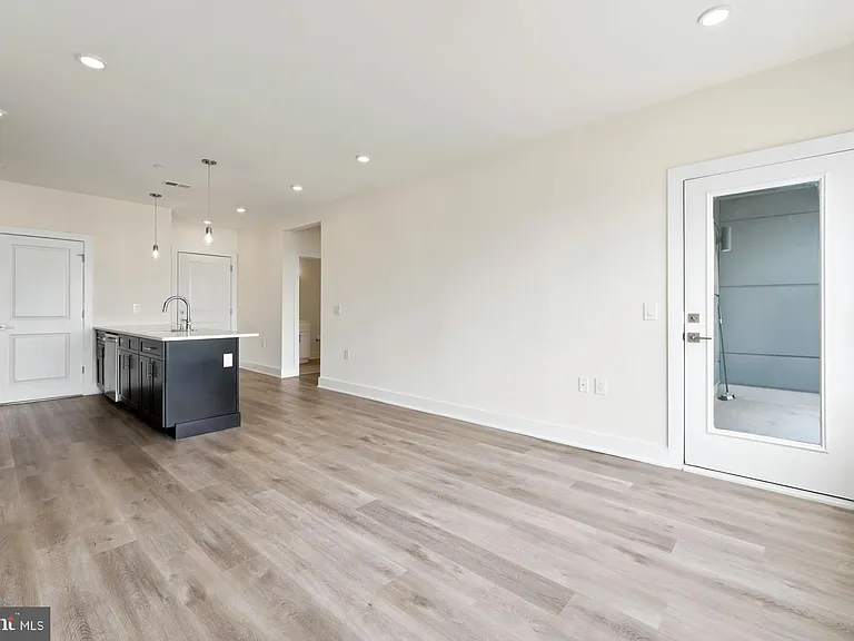 1148 N 2nd St #4I — Photo 7