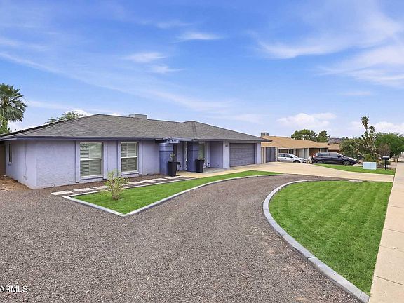 3rd image of 1037 E ACOMA Drive